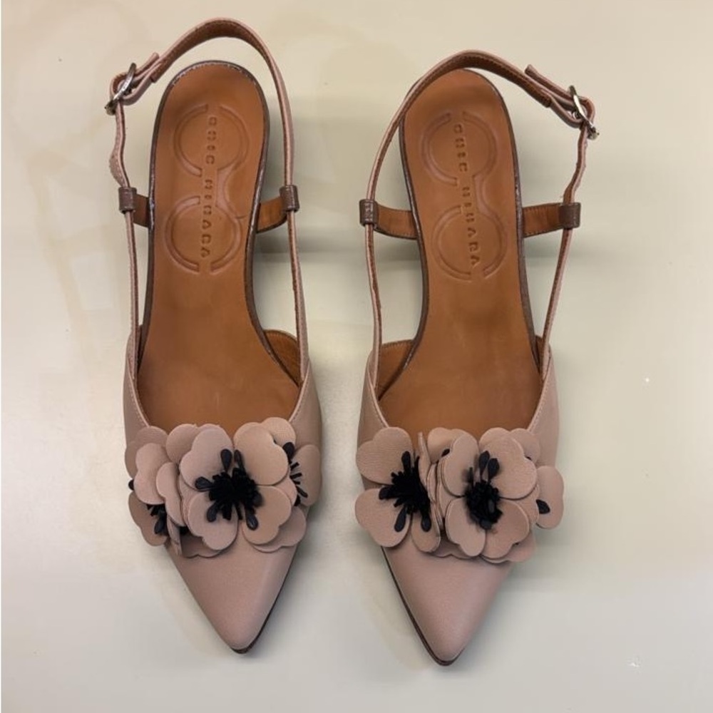 Chie Mihara Blush Pink leather Floral Appliqué Slingback kitten Heels NWT